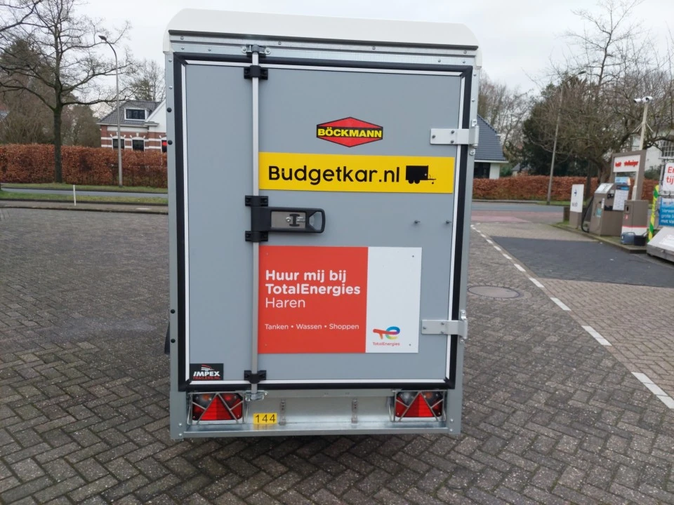 Kar 144 Dichte aanhanger met vaste opbouw standaard (250x125x150)