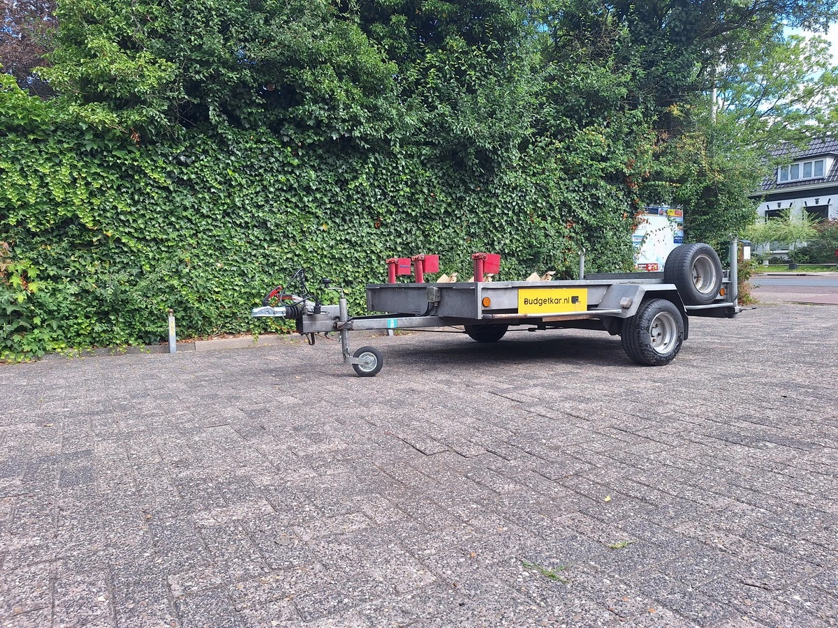 Kar 152 Motor aanhanger voor 2 motoren geremd (250x150)
