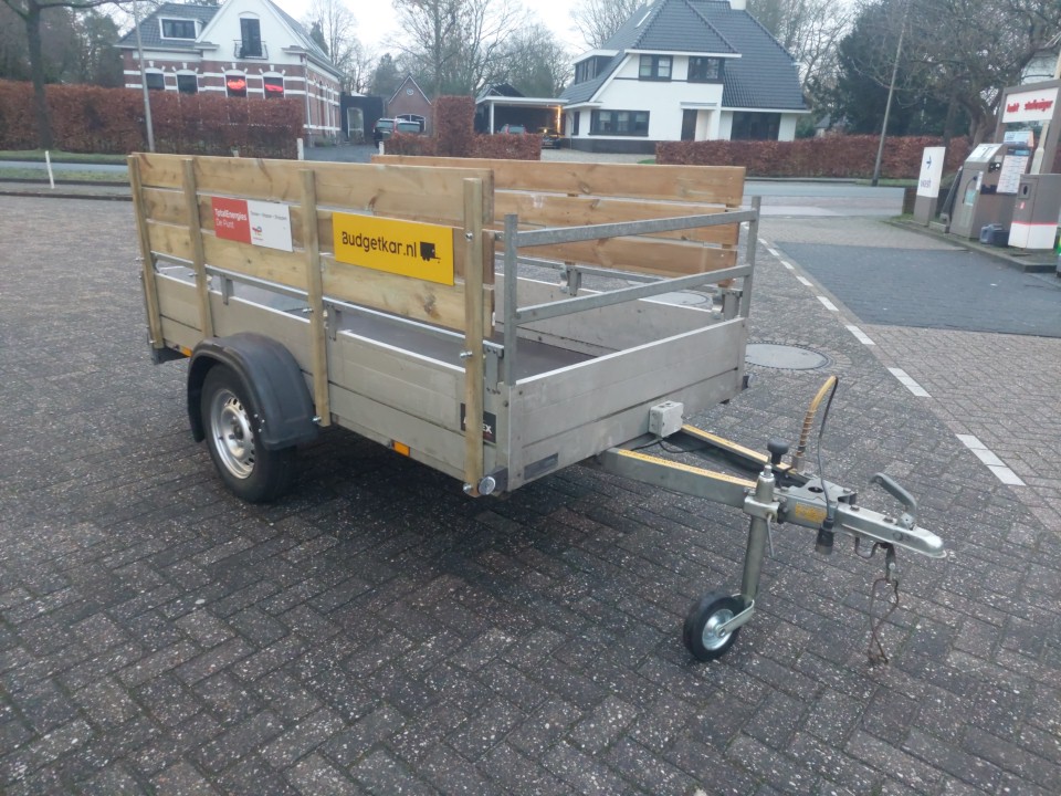 Kar 512 Open aanhanger standaard met hek (250x125)