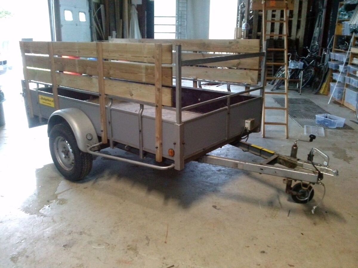 Kar 612 Open aanhanger standaard met hek (250x125)