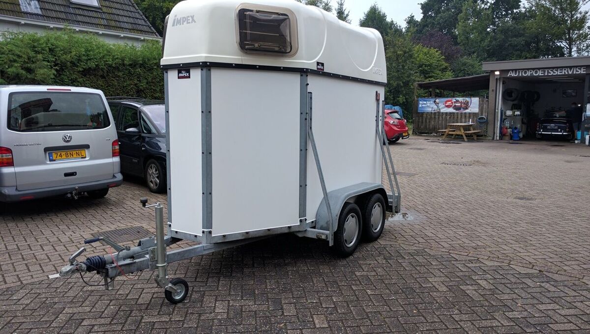 Kar 680 Paardentrailer 1,5-paards (285x135x220)